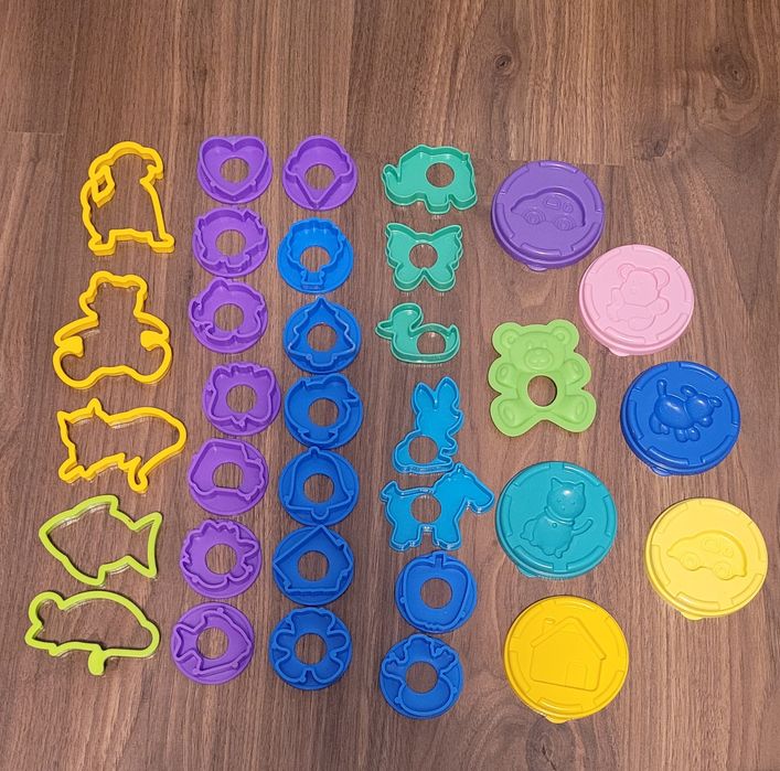 Zestaw do ciastoliny - desery i foremki playdoh