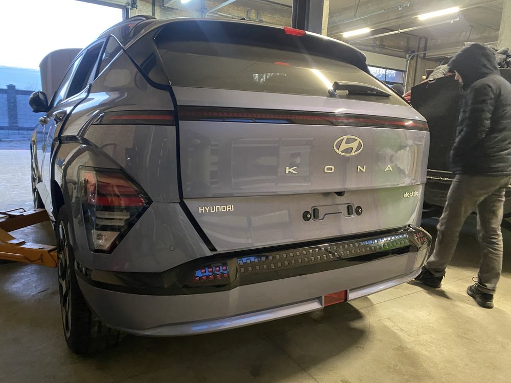 Крышка багажника ляда Hyundai Kona 2023-2025 бампер задний фонарь кона