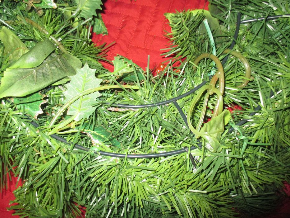 Coroa de natal com folhas de natal