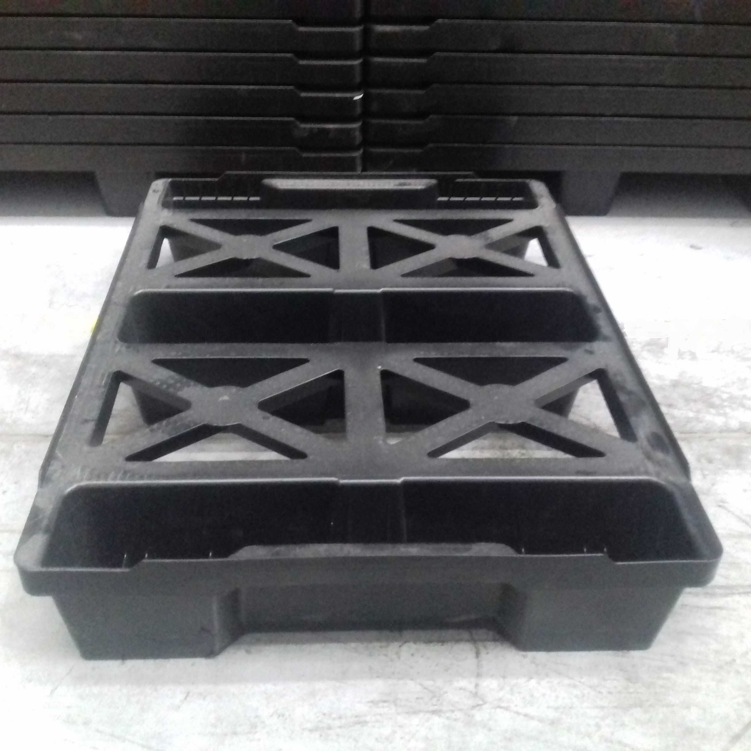 Paleta plastikowa 1/2 euro – 81 x 61