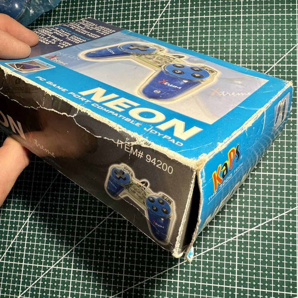36. NEON PC Game Port Compatible JoyPad Pad Xtreme D-SUB 15pin 15 pin