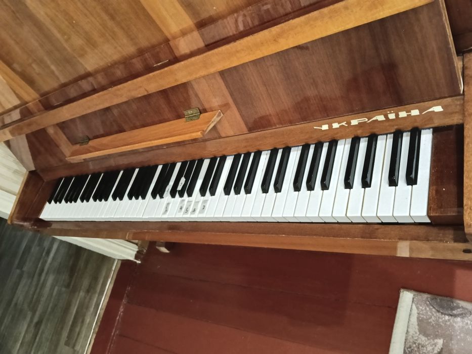 Піаніно, фортепіано Україна