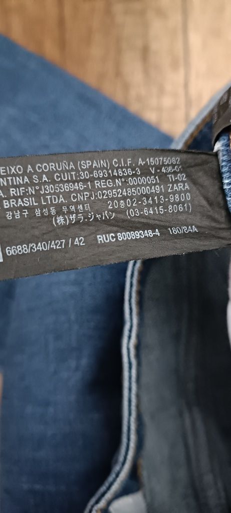 Świetne spodnie niebieski jeans 42 Zara