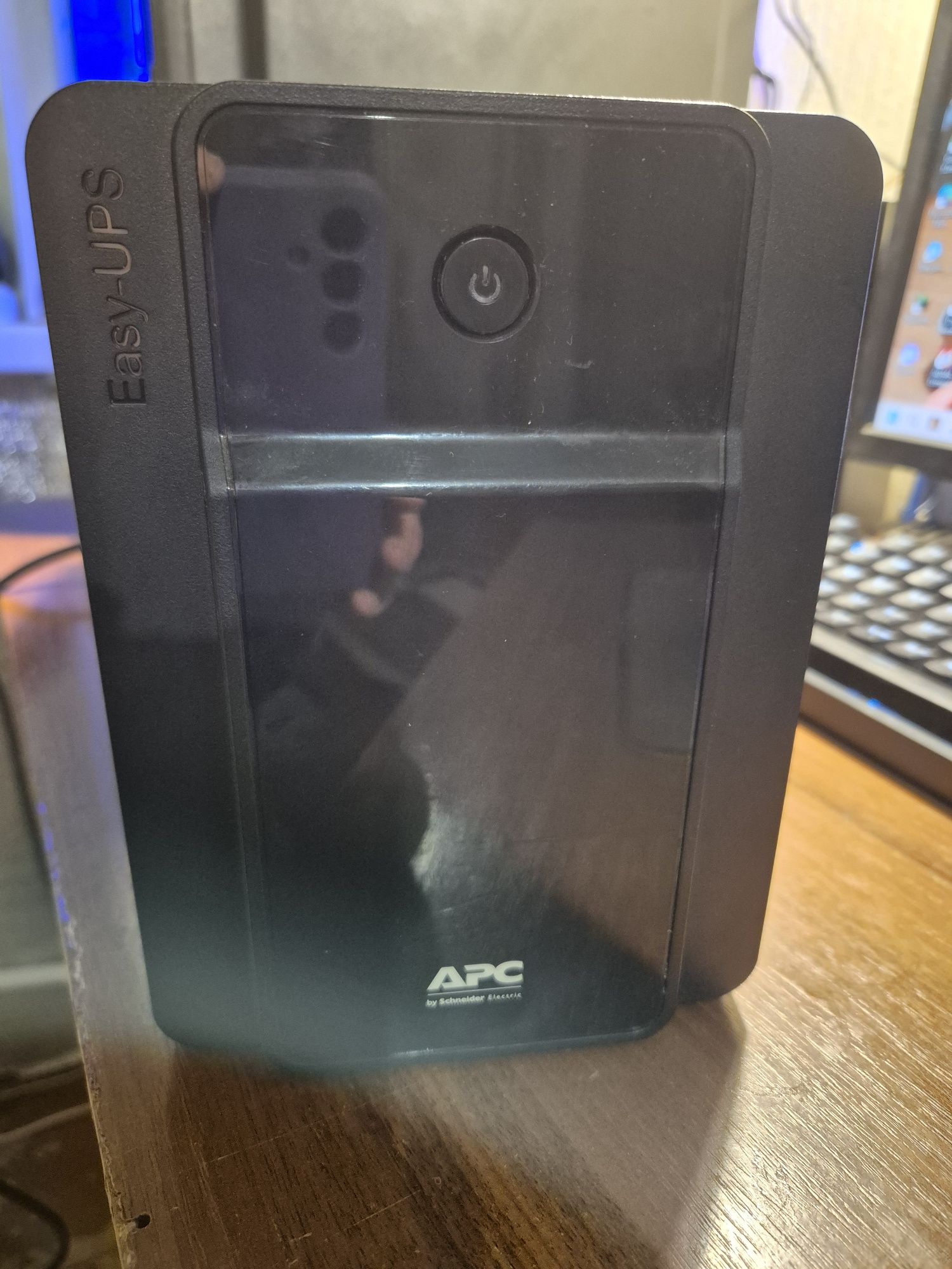 ИБП " APC Easy UPS" 1200VA 650W SCHUKO