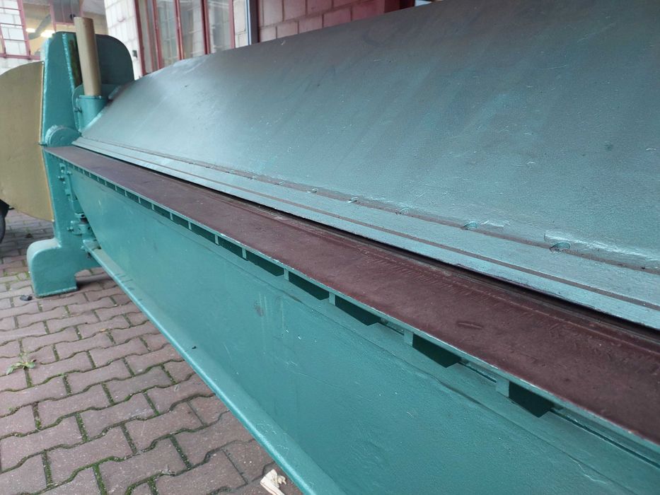 Zaginarka giętarka elektryczna do blachy 3 mm, L=2,5 m HZ 25