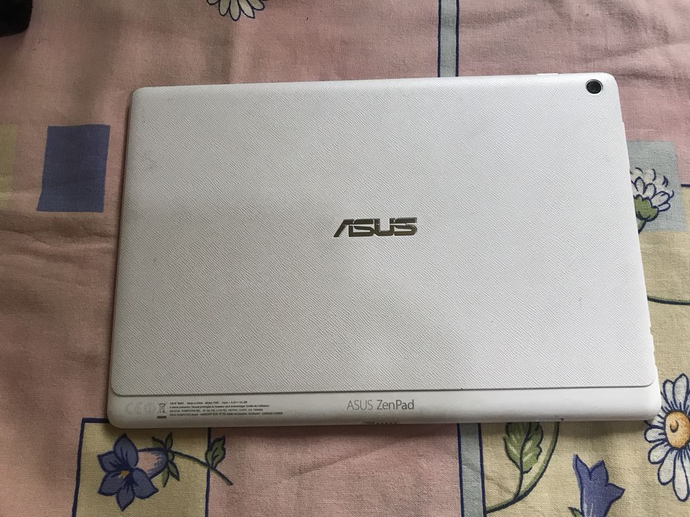 Asus ZenPad 10. 2/16GB, 10 дюймов, андроид 7. Без нюансов !