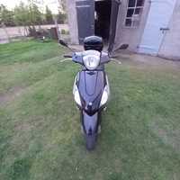 Skuter piaggio Fly100