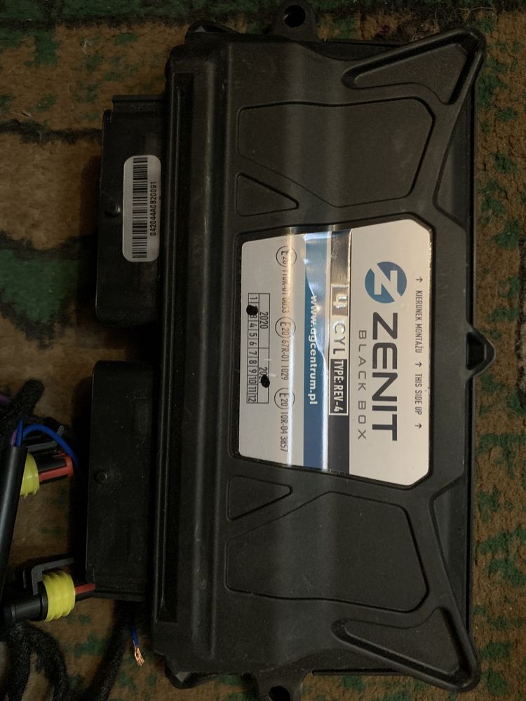 Продам комплект електроніки Zenit black box obd на 4 циліндри