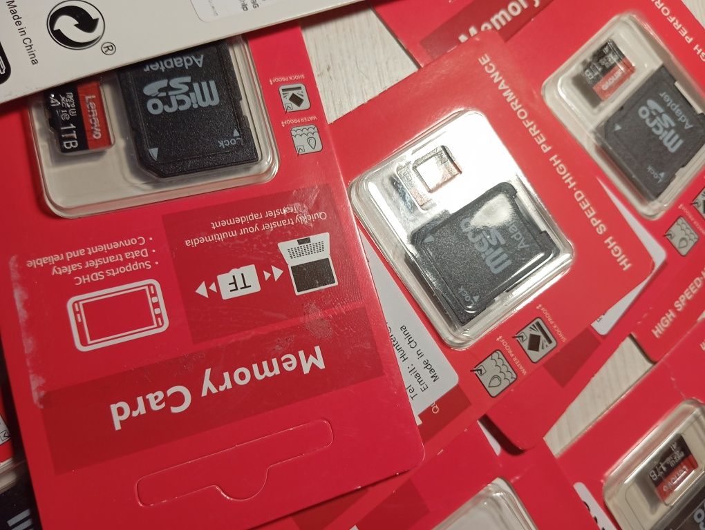 Карта памяти на  1 Тб Леново 10 класс.