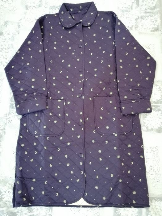 Camisas de noite e robes novos