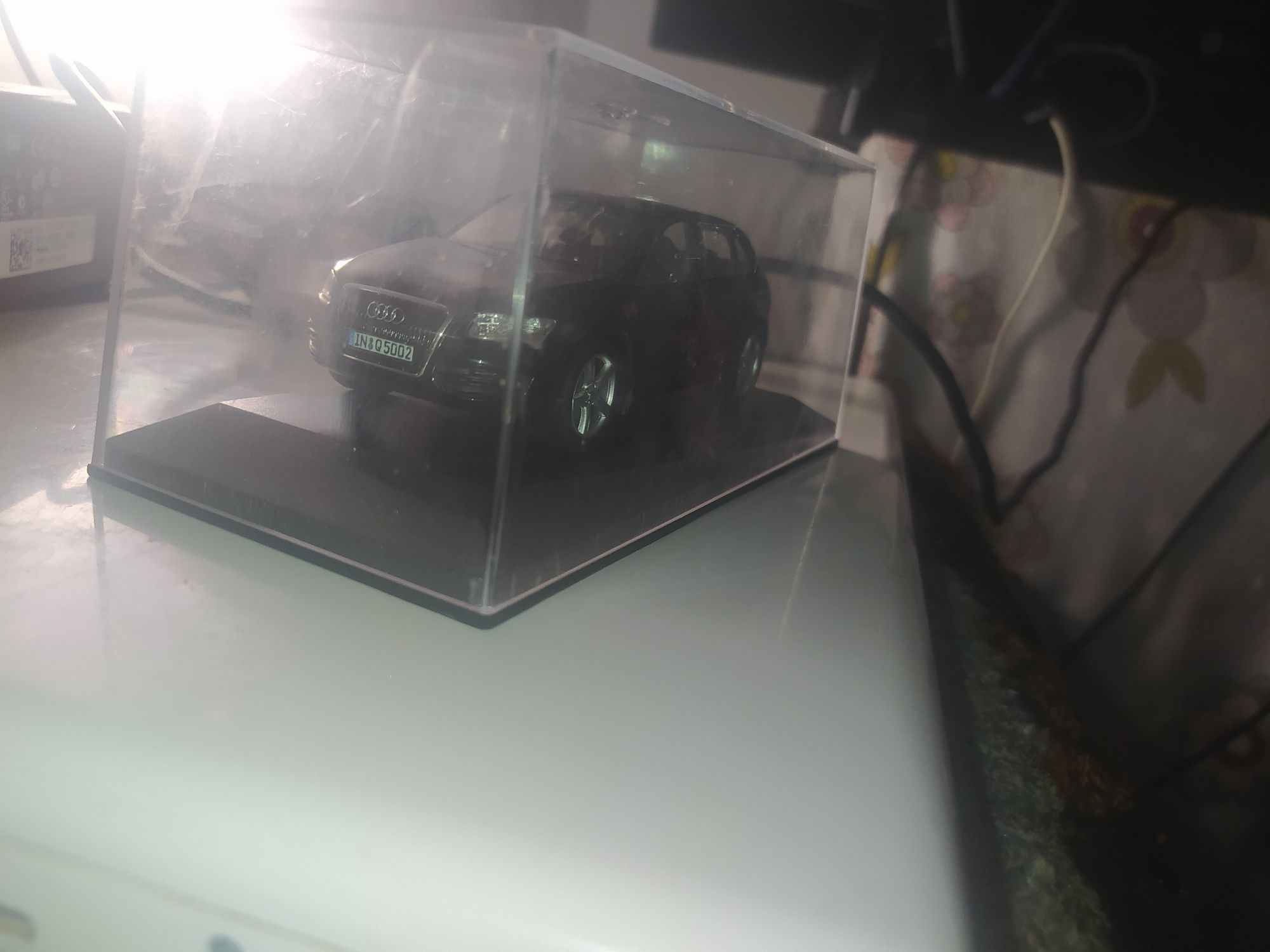 Carro de coleção Audi Q5 em perfeitas condições barato