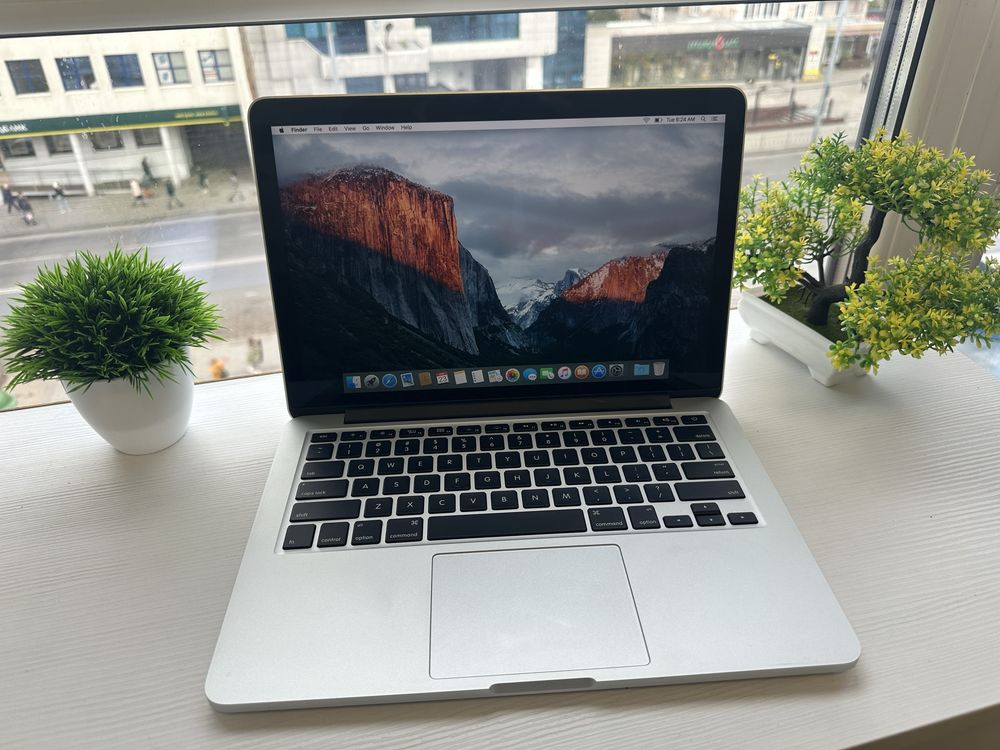 MacBook Pro 2015  i5 8gb Ram 128/256/512 SSD