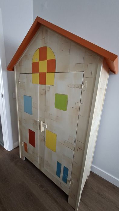 Roupeiro criança O CASTELO