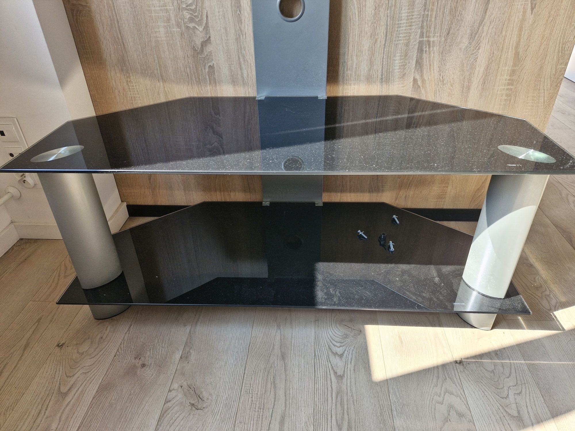 Stolik pod telewizor