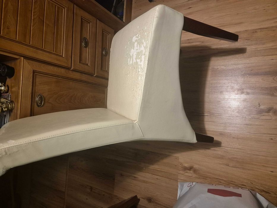 Krzesła do salonu , kuchni x̌ 8