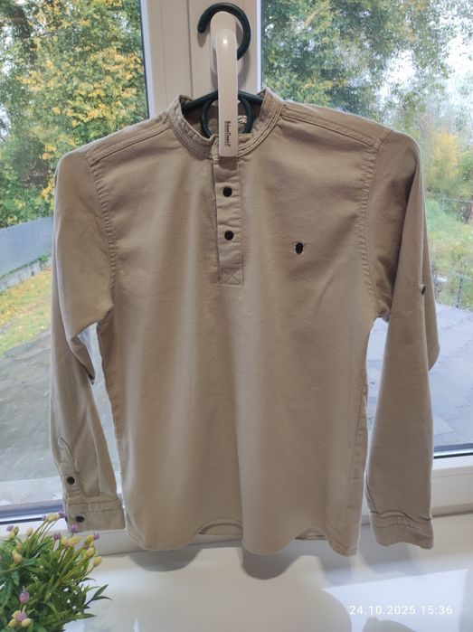 Сорочка для хлопчика кольору беж, ворот стійка на 10, 11 років