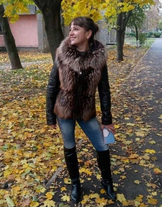 шкіряна куртка-жилетка з хутром розмір 46-48 Lento fur