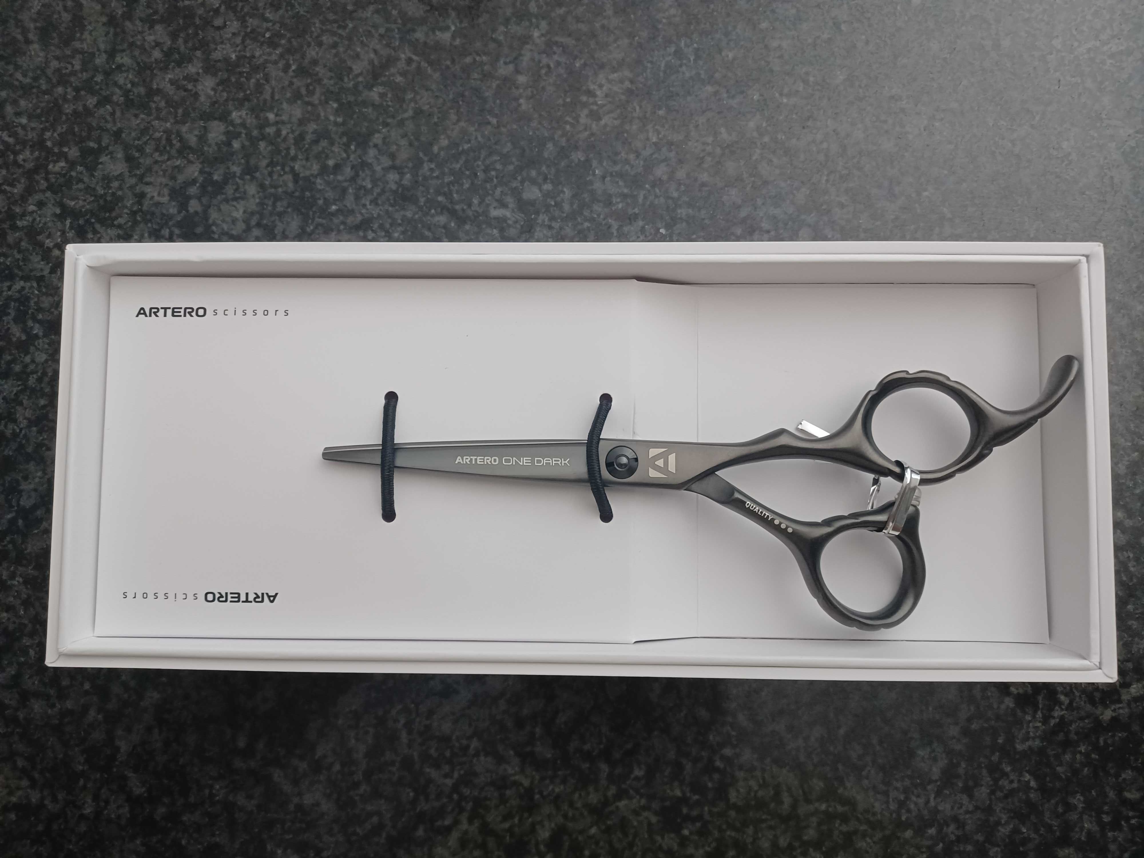 Artero - Tesoura ONE DARK 5.5" NOVA