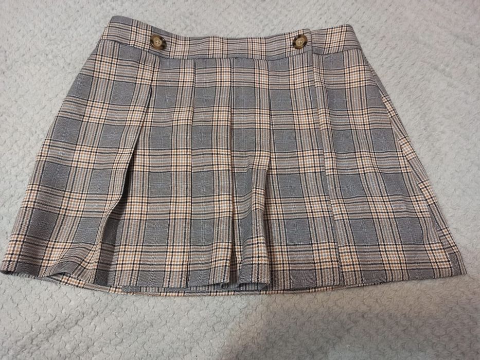 Spódnica w kratę plisowana