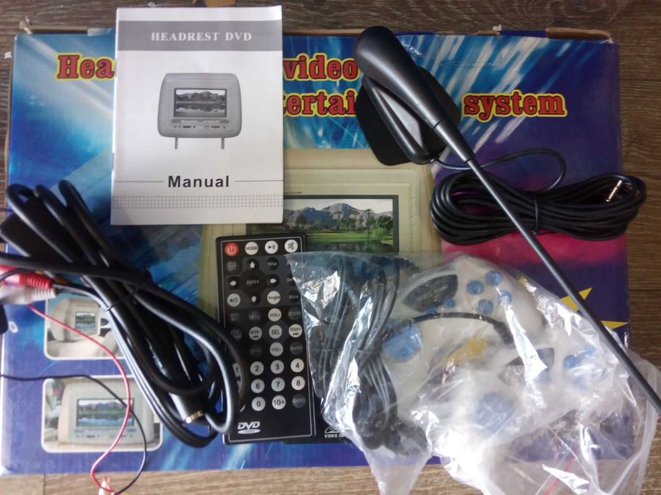 Підголівник із монітором і DVD-програвачем