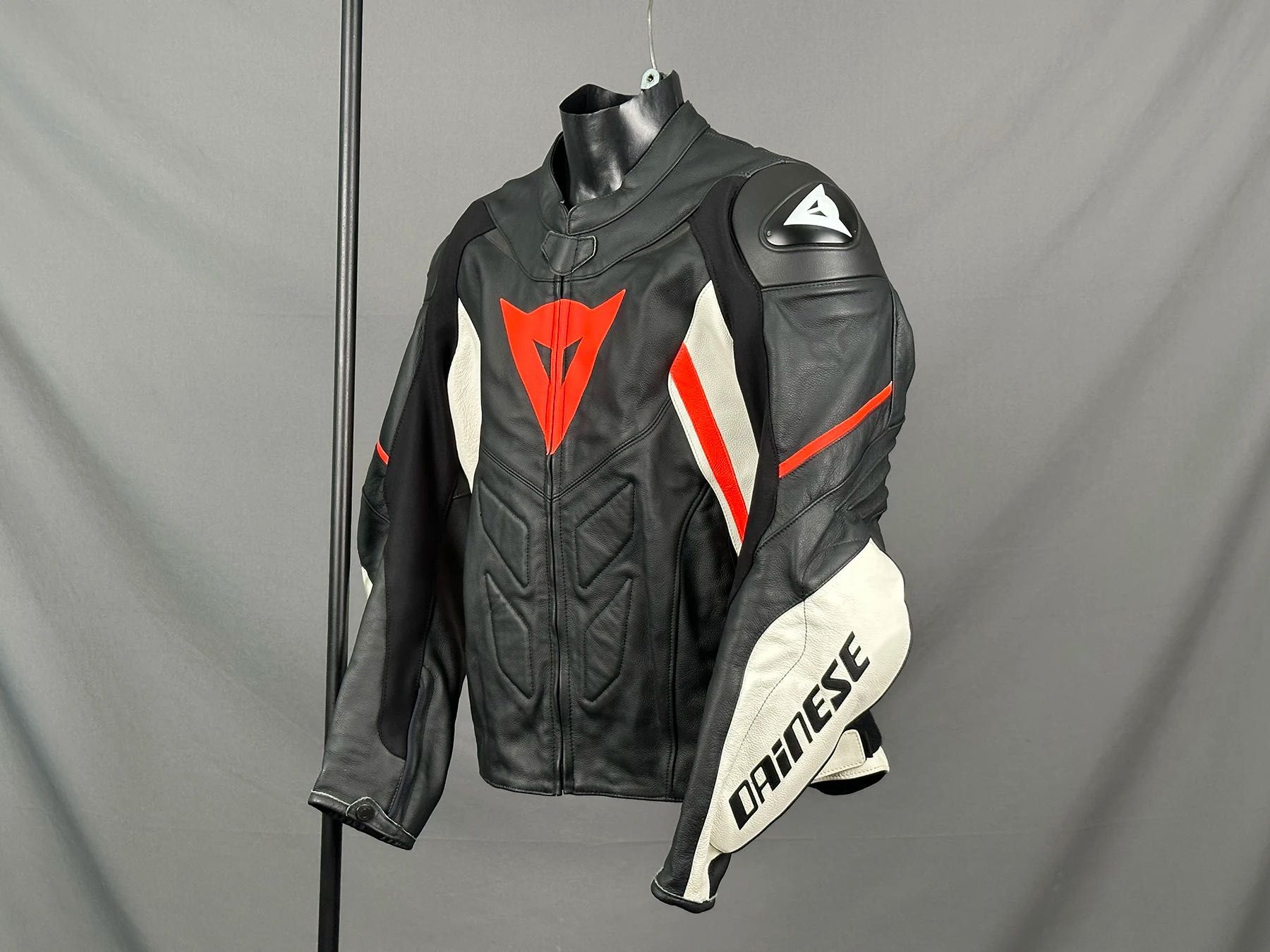 Мотокуртка Dainese, Alpinestars, Icon Avro