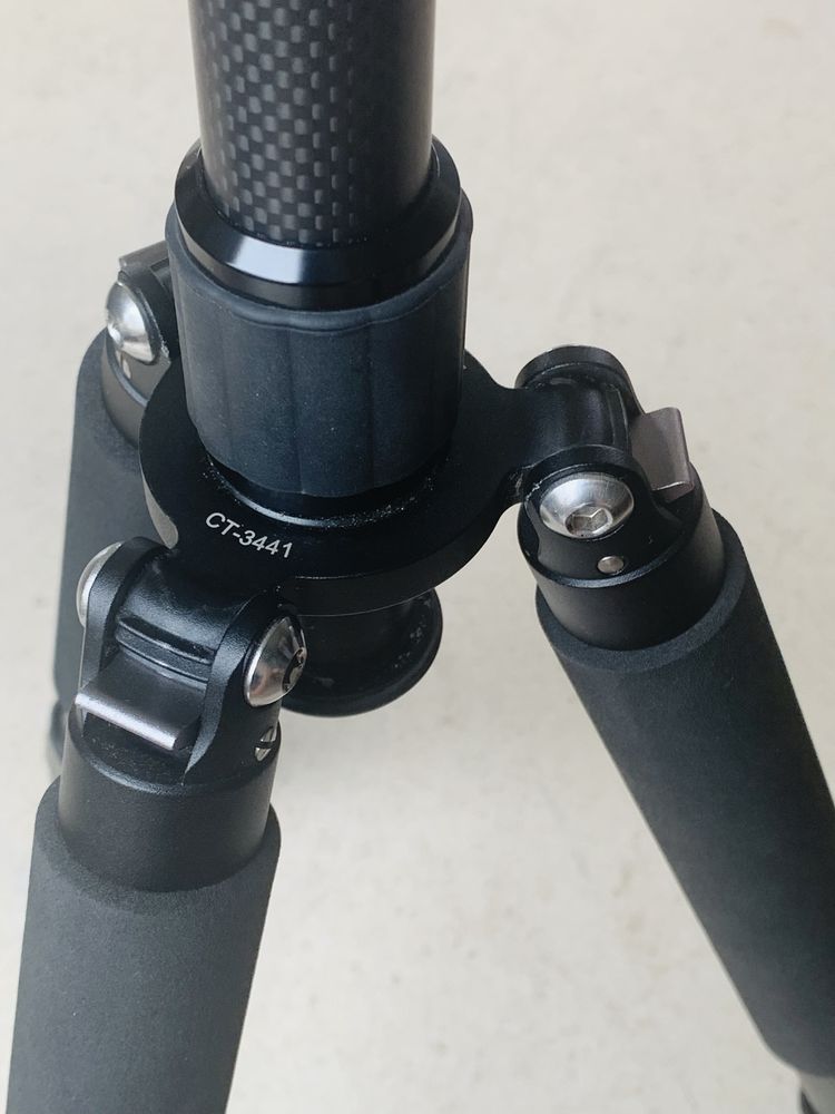 Tripé carbono Feisol CT-3441S com cabeça CB-40D