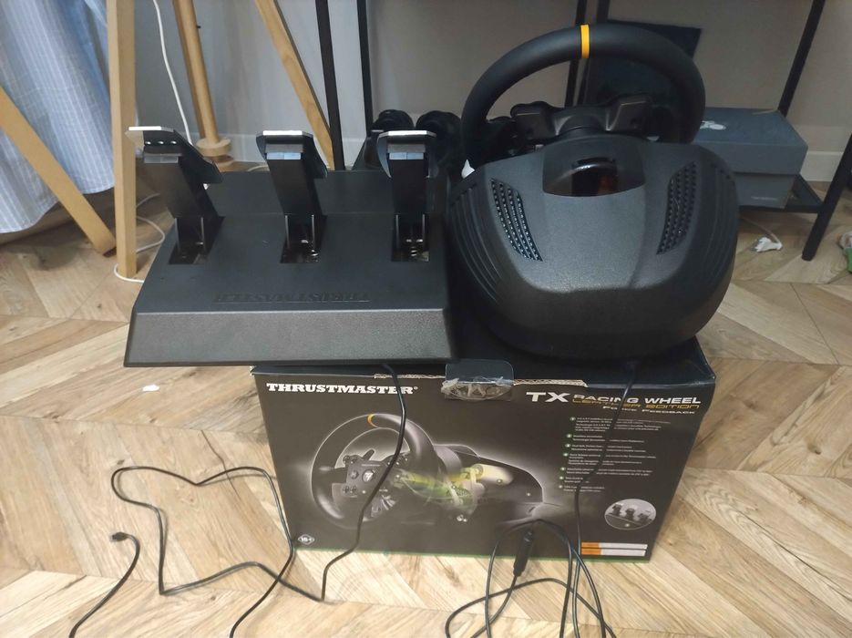 Kierownica Thrustmaster TX Leather Edition