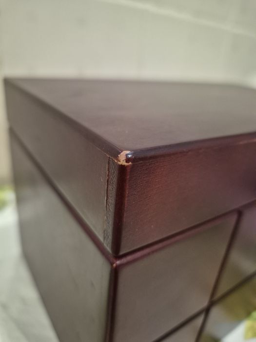 Дерев'яна скринька для прикрас