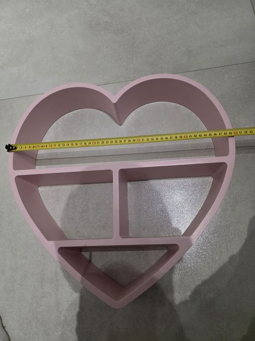 Półka wisząca w kształcie serca