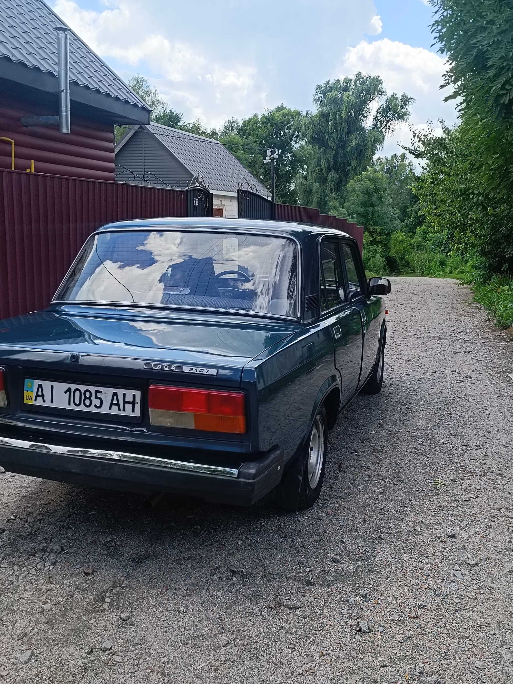 Автомобіль ВАЗ 2107