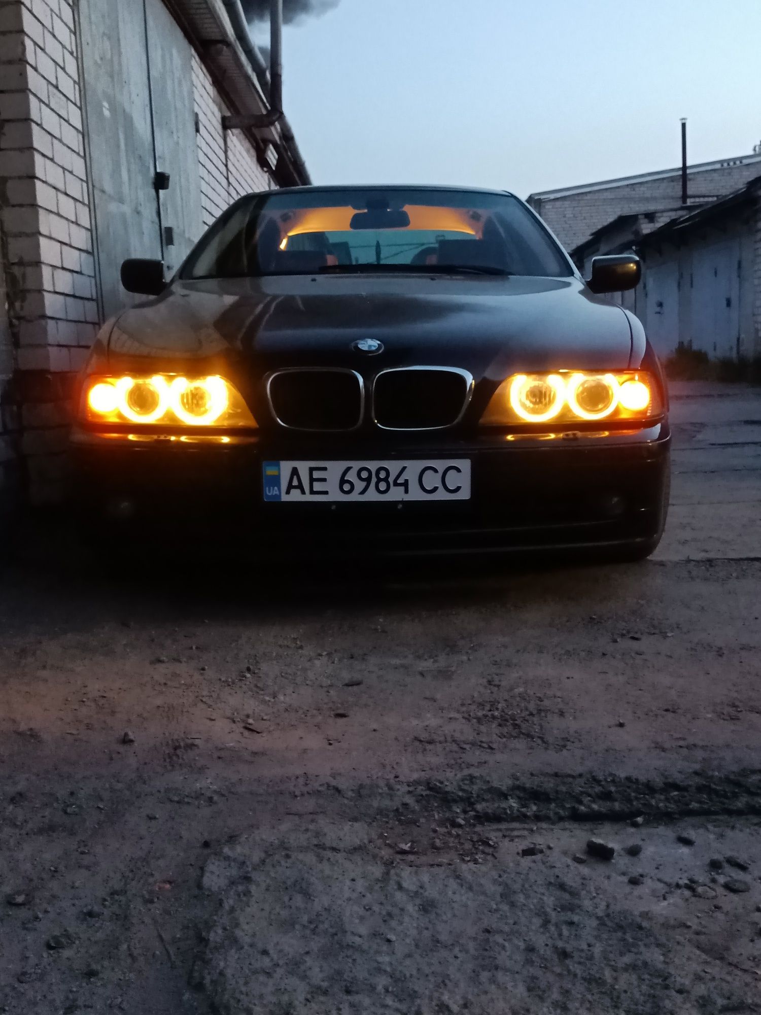 Продам BMW e39 m54b25