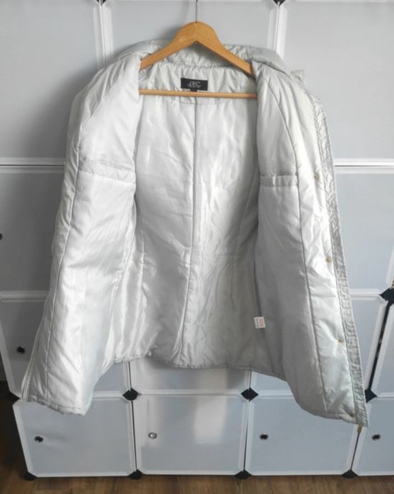 Pikowany płaszcz damski ocieplany