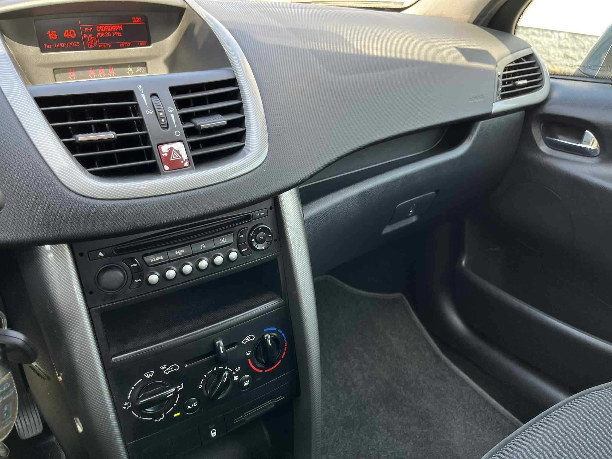 Peugeot 207 1.4i Gasolina
