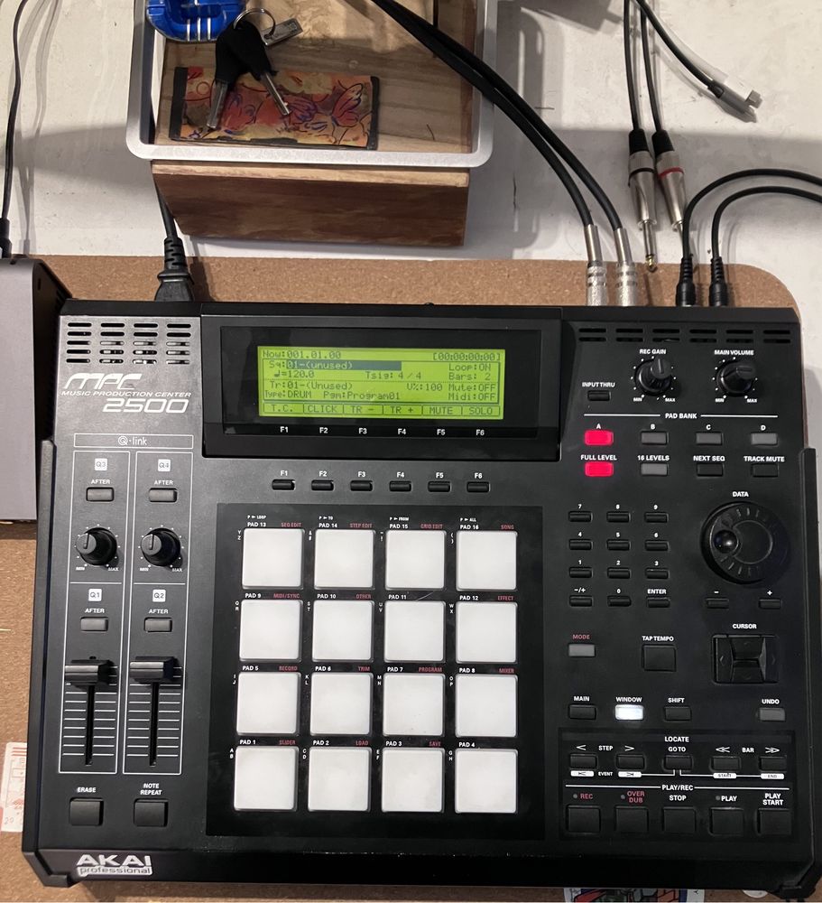 Akai mpc 2500 all black