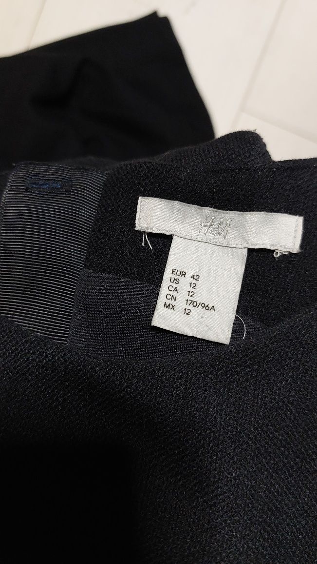 Sukienka klasyczna prosta H&M 42  L do kolan