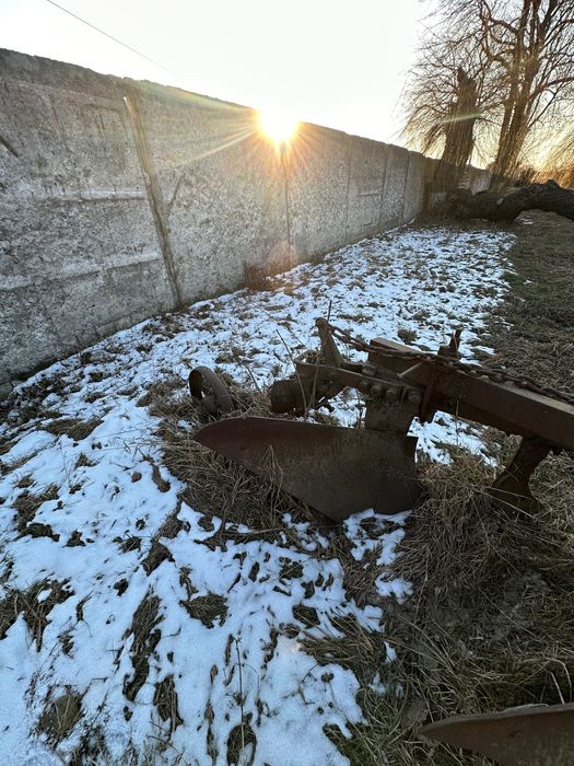 Плуг  ПЯ 3-35,плуг причіпний 3-ох корпусний.Плуг