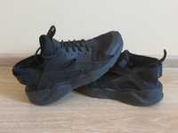 Кроссовки  NIKE AIR HUARACHE BLACK 44 размер 28 см