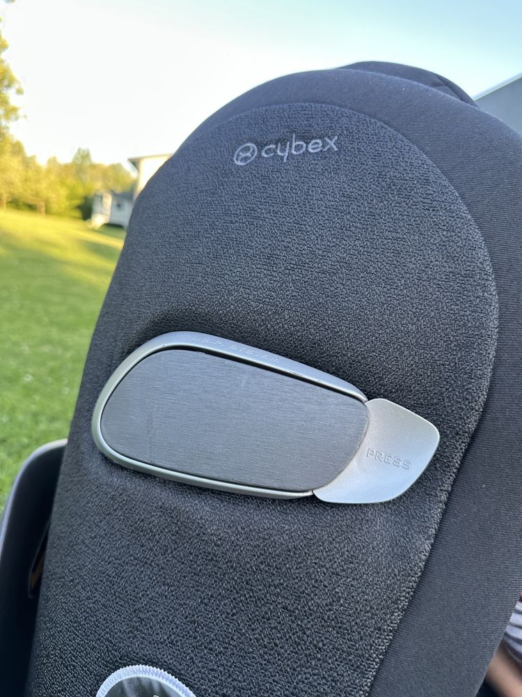 Fotelik Cybex Sirona Z i -Size + baza isofix