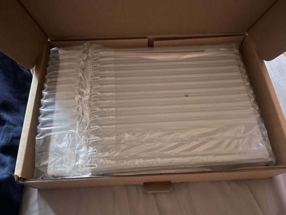 Портативний монітор Bimawen 13.3" OLED 400Nit 1ms 10bit 100% DCI-P3