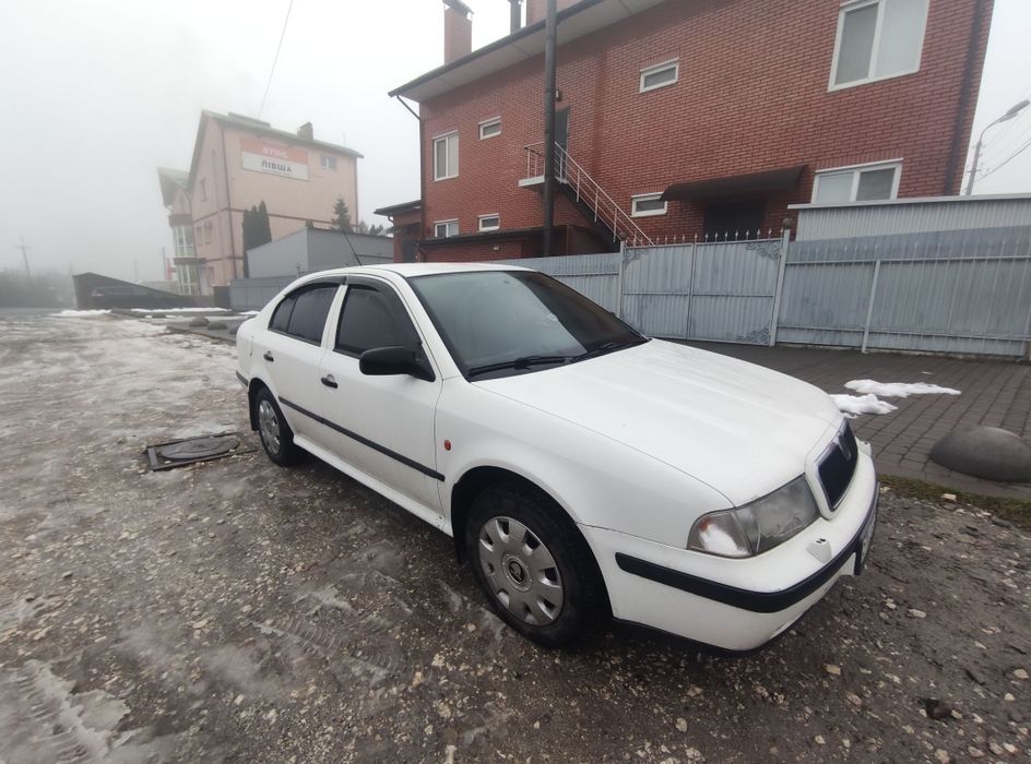 Продам шкоду тур 1.6