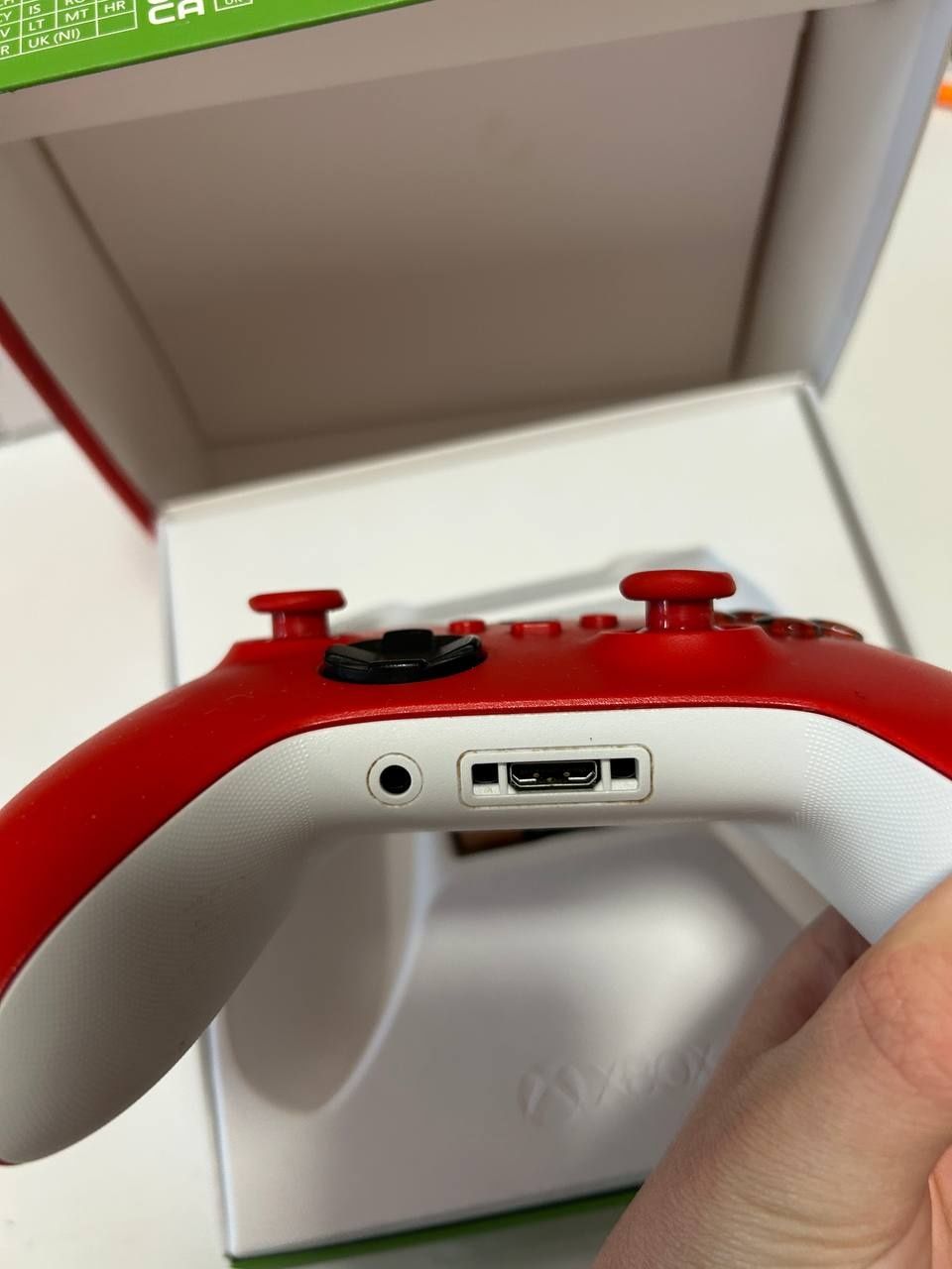Бездротовий геймпад Microsoft Xbox Wireless Controller Pulse Red
Беспр