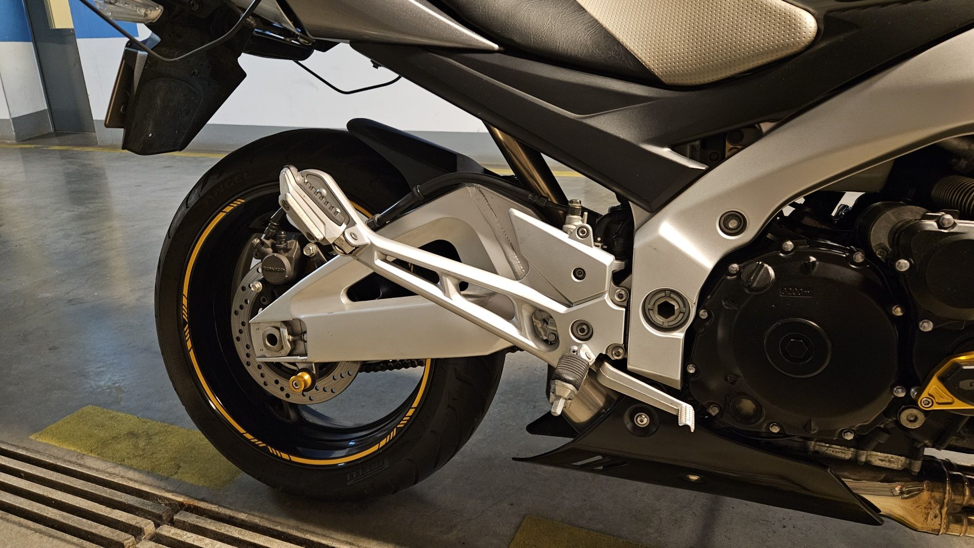 Sprzedam Suzuki GSR 600, rok 2006