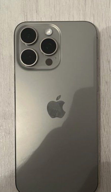 IPhine 15 pro 256GB