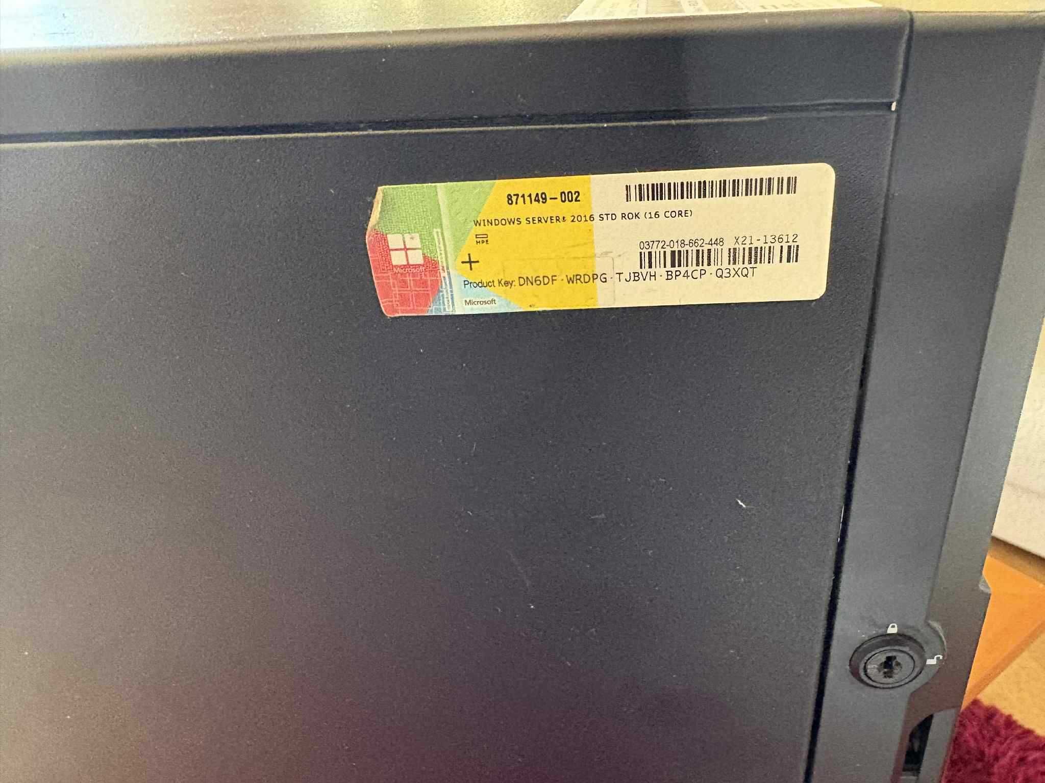 Servidor HP a funcionar na perfeição 32GB memoria