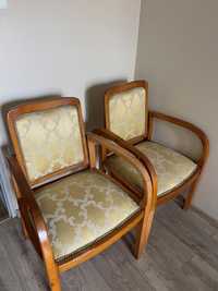 Dwa piękne starodawne krzesła z Francji