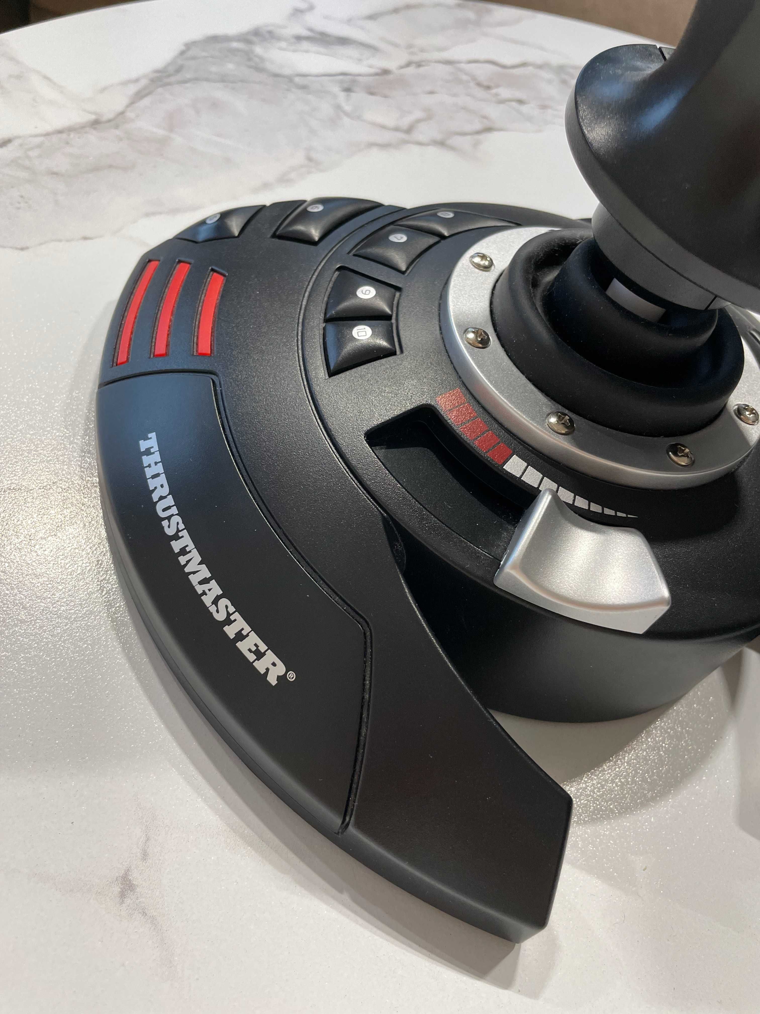 Thrustmaster T-Flight Stick X – stan bardzo dobry, mało używany