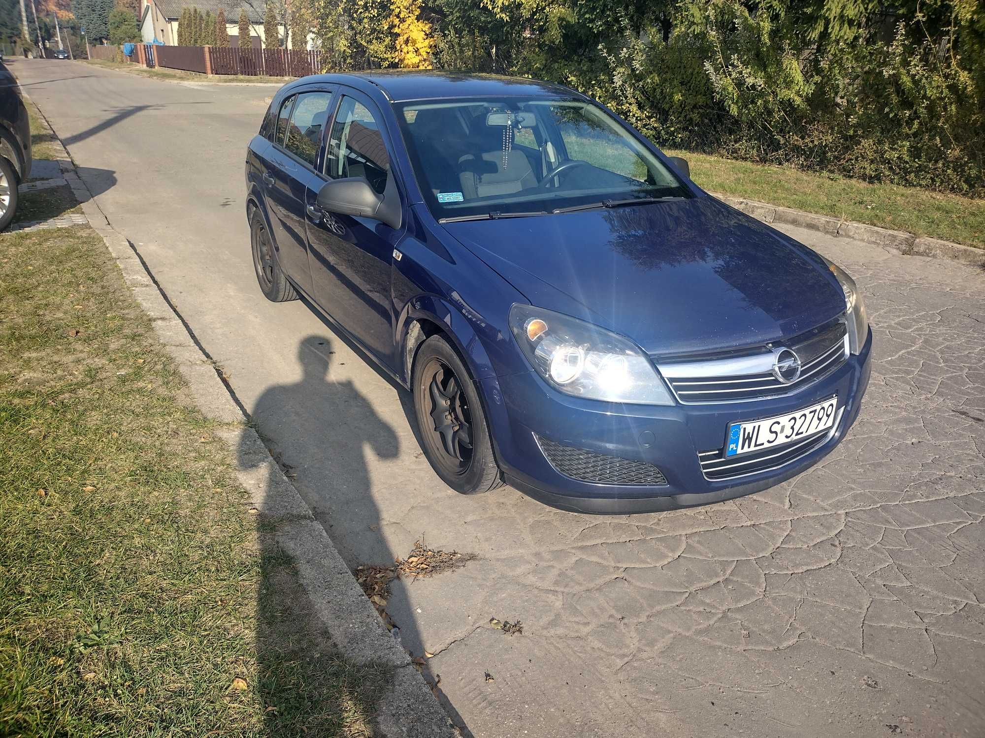 Opel astra h  2010 rok sprawne LPG i Klimatyzacja