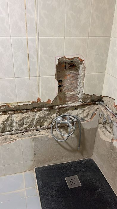 Canalizador águas e esgotos