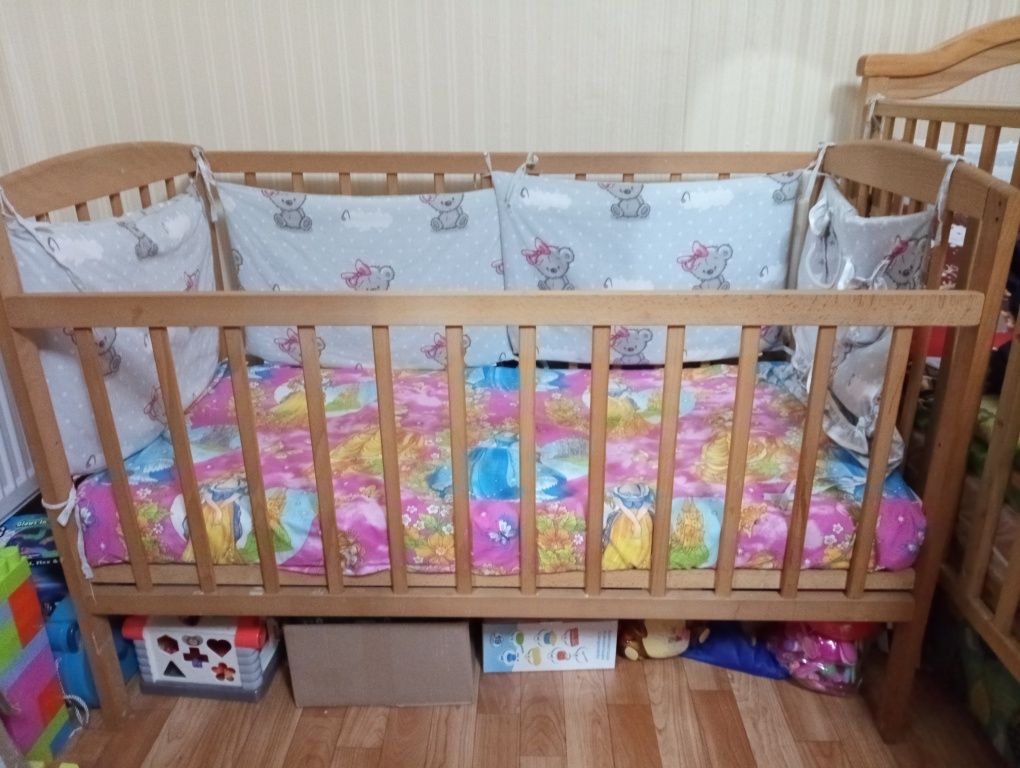 Продається дитяче ліжечко