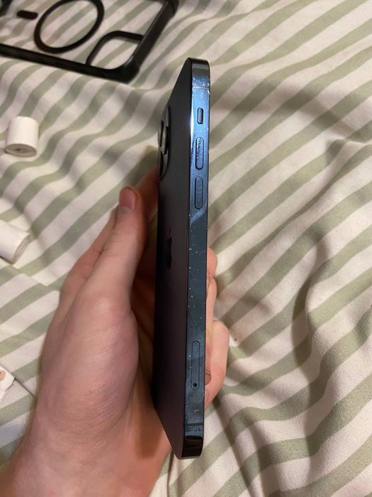 Iphone 12 pro Bateriia 81%